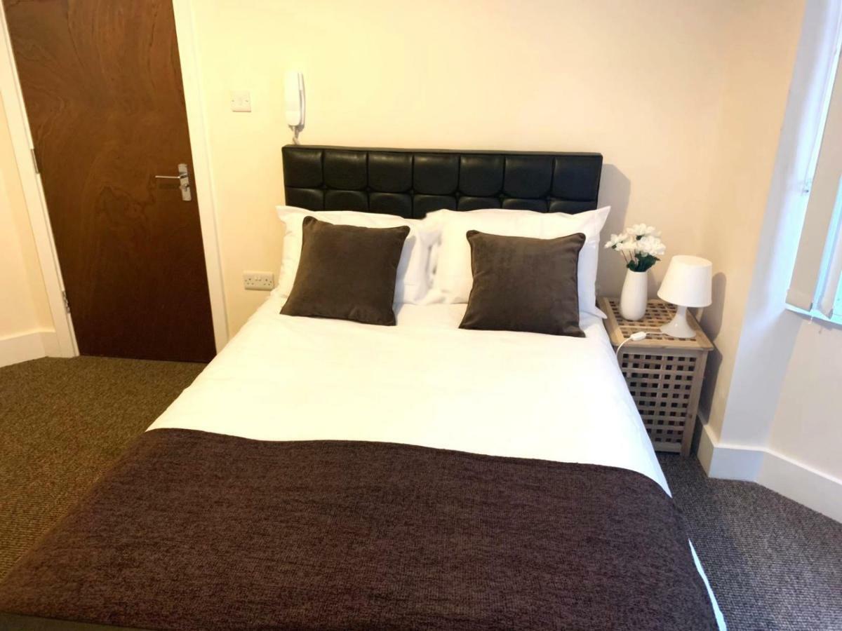 Serviced Accommodations Лутон Экстерьер фото