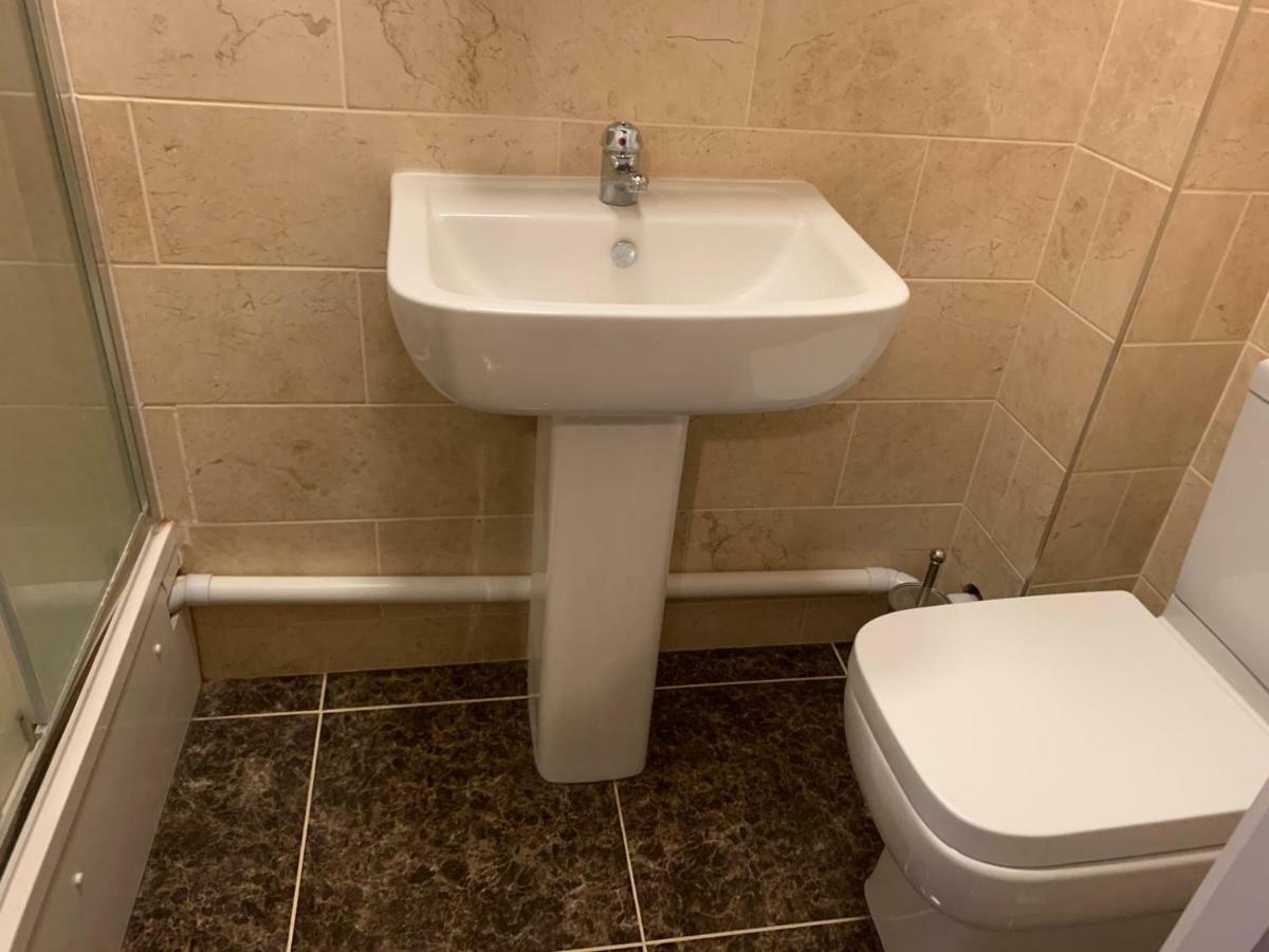 Serviced Accommodations Лутон Экстерьер фото